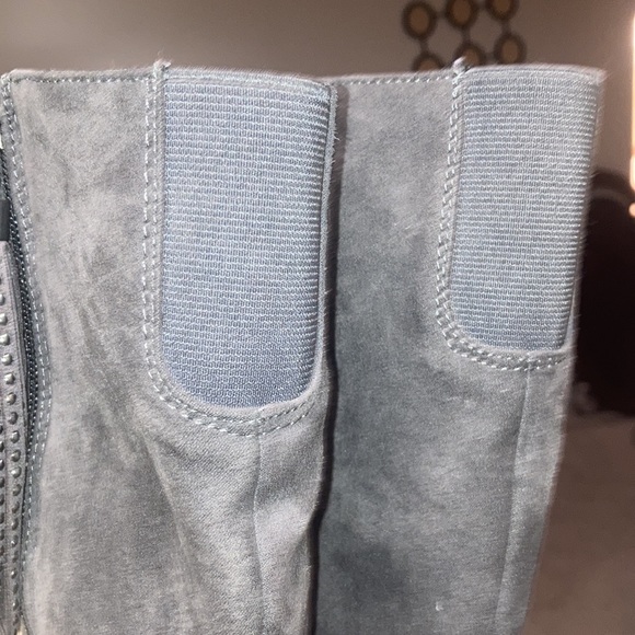 PRE-LOVED WONDER NATION SIZE 3 GREY TASSLE ZIPPERED BOOTS - Picture 3 of 12